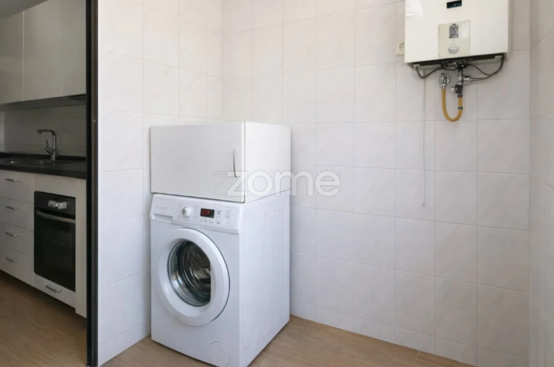 Apartamento T1 para Arrendamento em Santa Maria da Feira, Travanca, Sanfins e Espargo Foto 4