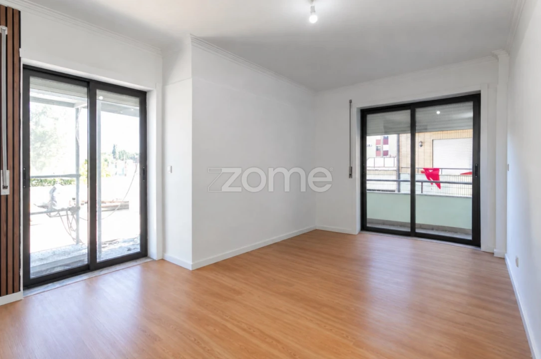Apartamento T1 para Arrendamento em Santa Maria da Feira, Travanca, Sanfins e Espargo Foto 10