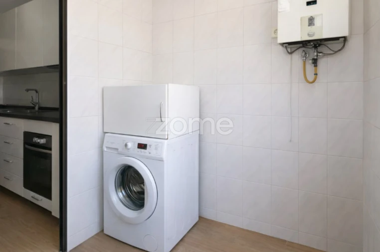 Apartamento T1 para Arrendamento em Santa Maria da Feira, Travanca, Sanfins e Espargo Foto 4