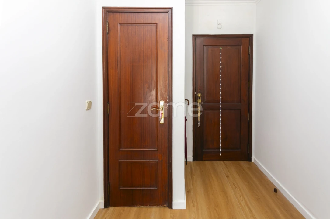 Apartamento T1 para Arrendamento em Santa Maria da Feira, Travanca, Sanfins e Espargo Foto 7