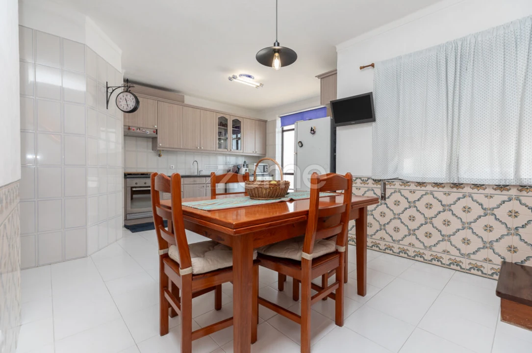 Apartamento T6 para Venda em Sé Nova, Santa Cruz, Almedina e São Bartolomeu Foto 1