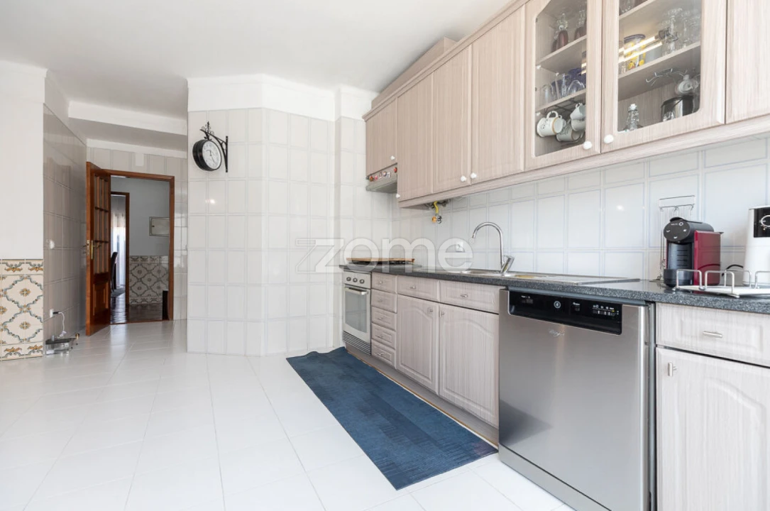Apartamento T6 para Venda em Sé Nova, Santa Cruz, Almedina e São Bartolomeu Foto 4