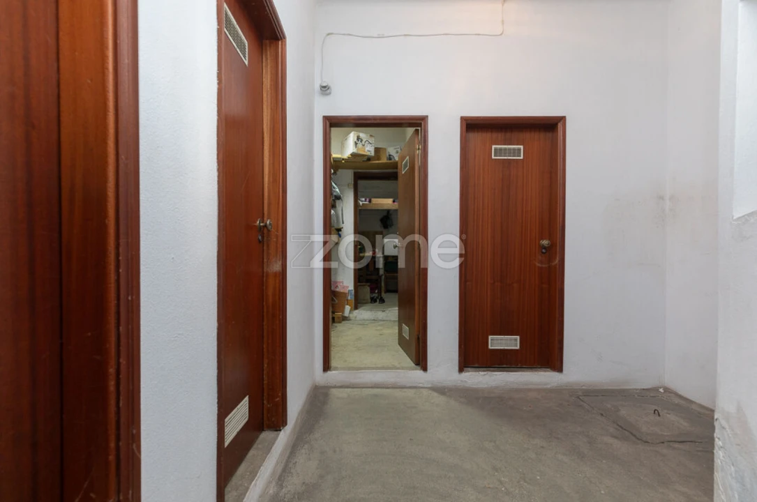 Apartamento T6 para Venda em Sé Nova, Santa Cruz, Almedina e São Bartolomeu Foto 29