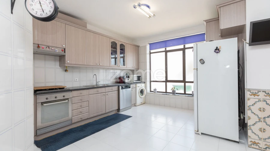 Apartamento T6 para Venda em Sé Nova, Santa Cruz, Almedina e São Bartolomeu