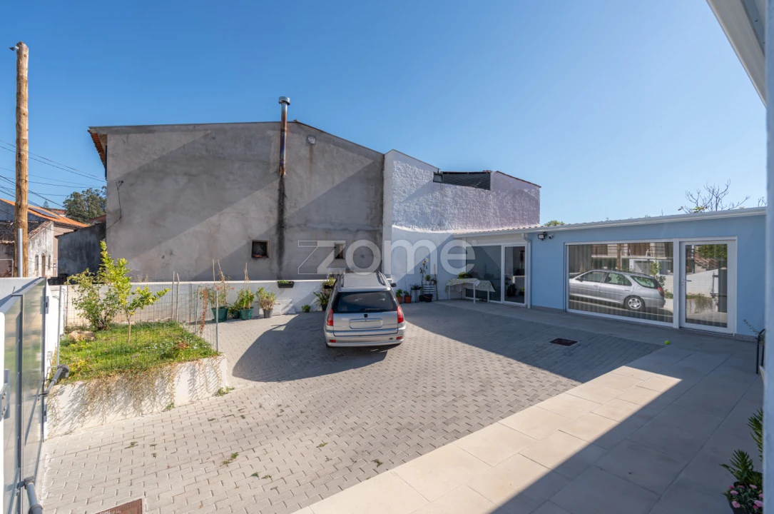 Moradia T2 para Venda em Trouxemil e Torre de Vilela Foto 30