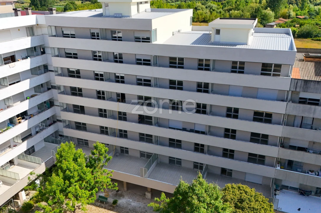 Apartamento T1 para Venda em Tamengos, Aguim e Óis do Bairro Foto 3