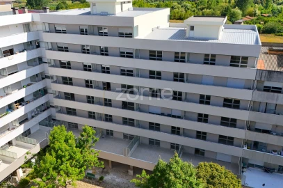 Apartamento T1 para Venda em Tamengos, Aguim e Óis do Bairro