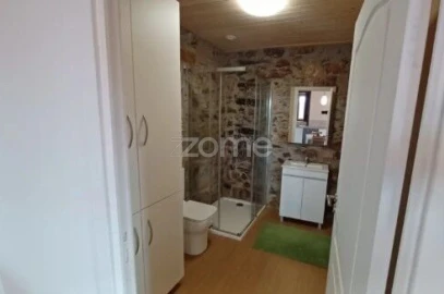 Moradia T2 para Venda em Trezoi