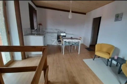 Moradia T2 para Venda em Trezoi