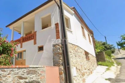 Moradia T2 para Venda em Trezoi