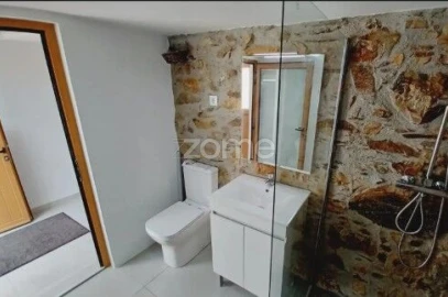 Moradia T2 para Venda em Trezoi