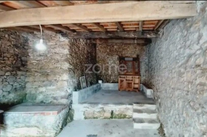 Moradia T2 para Venda em Trezoi