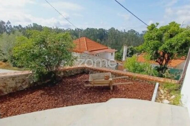 Moradia T2 para Venda em Trezoi Foto 23
