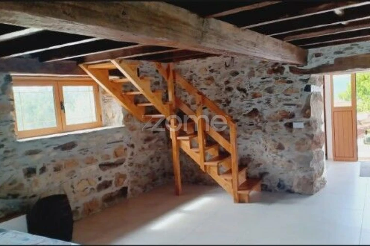 Moradia T2 para Venda em Trezoi Foto 18