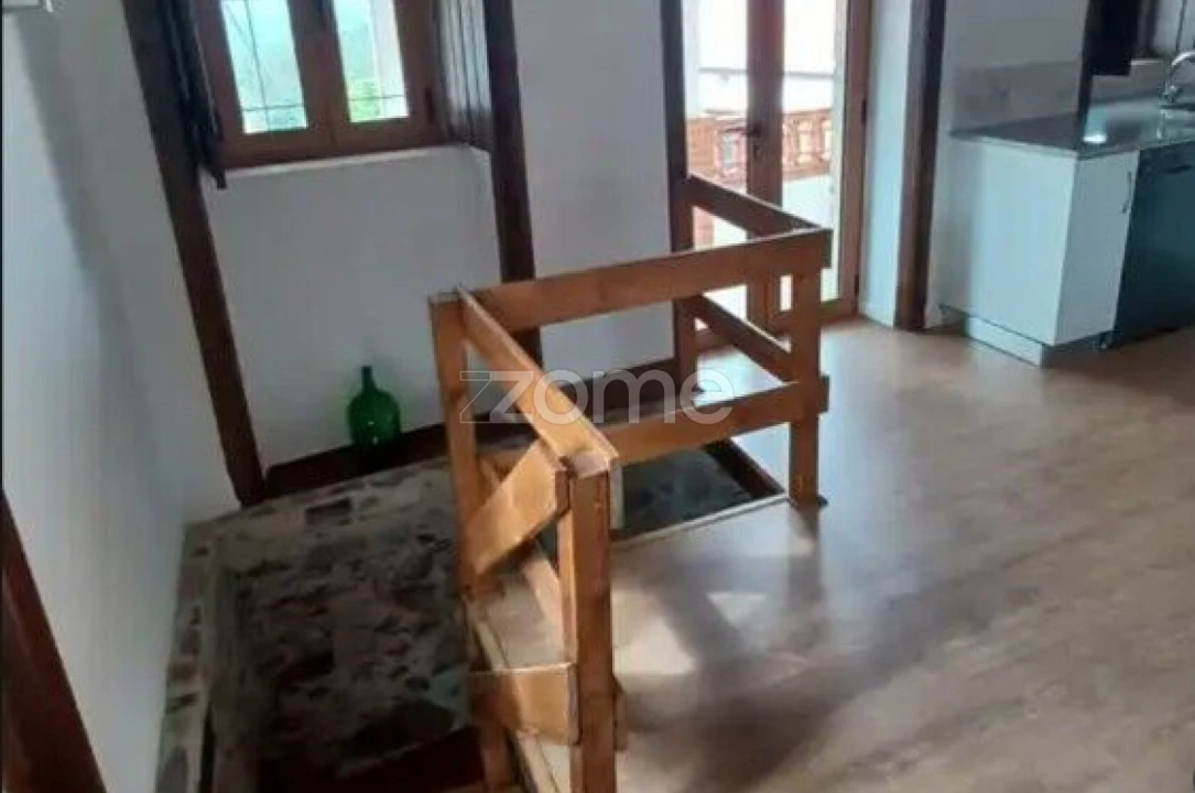 Moradia T2 para Venda em Trezoi Foto 16