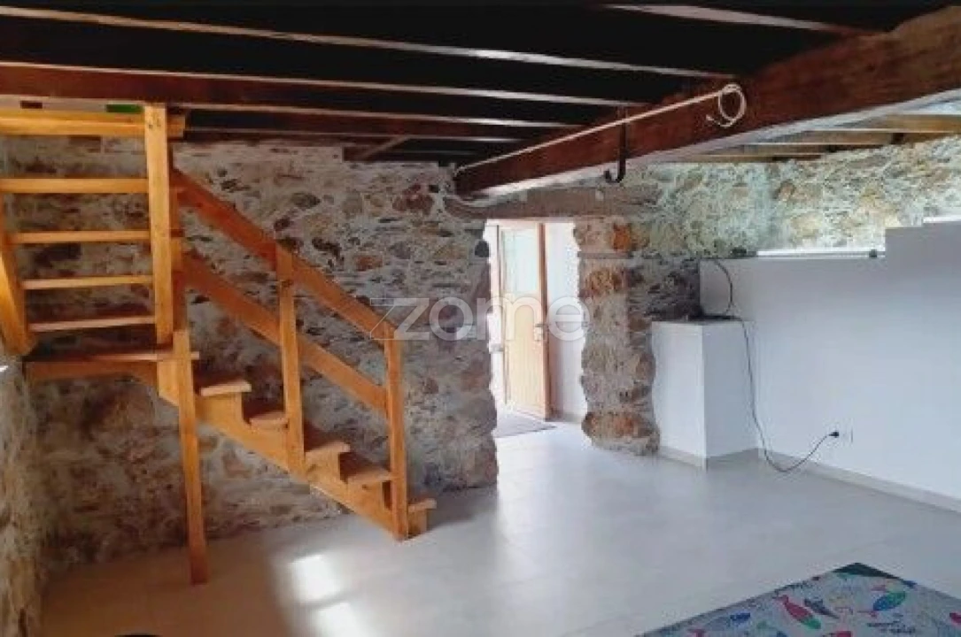 Moradia T2 para Venda em Trezoi Foto 19