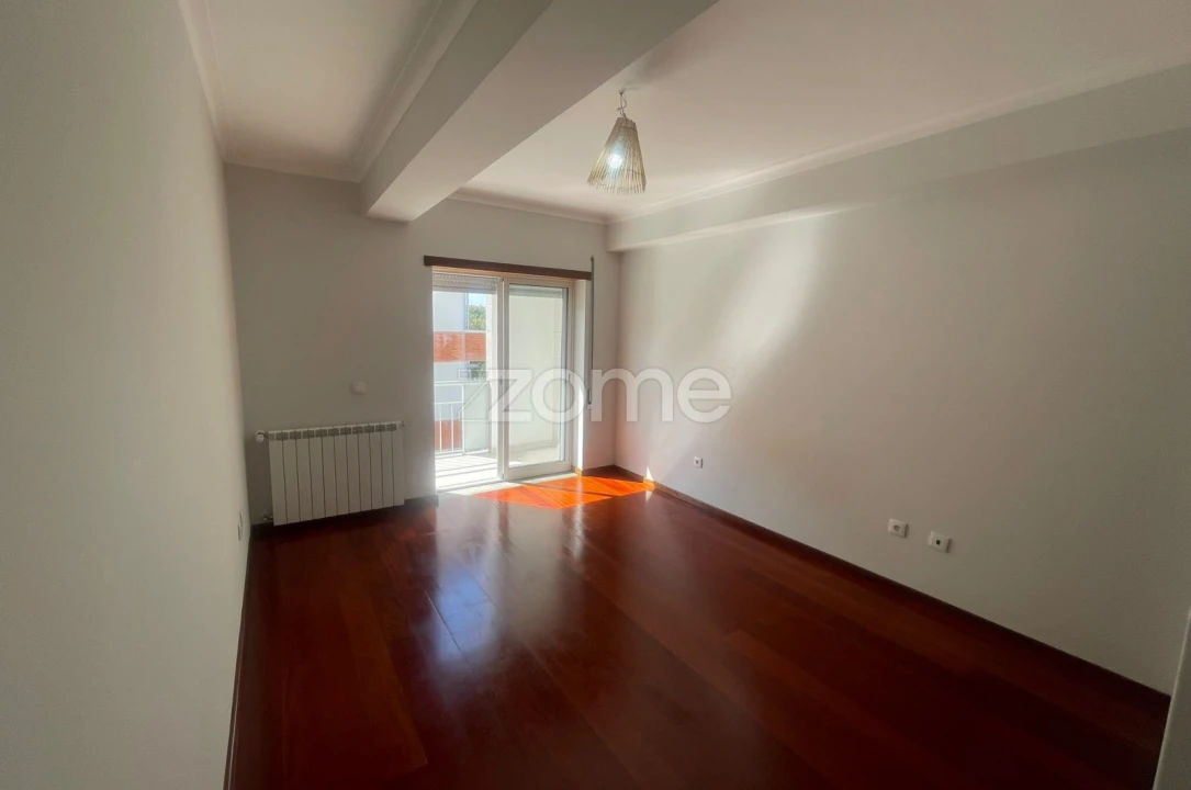 Apartamento T3 para Arrendamento em Viseu Foto 13
