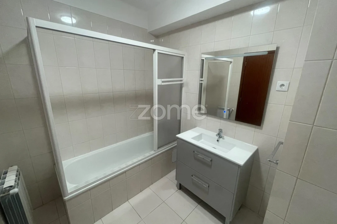Apartamento T3 para Arrendamento em Viseu Foto 16