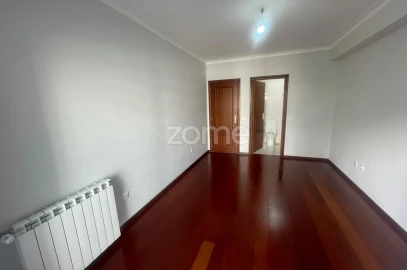 Apartamento T3 para Arrendamento em Viseu