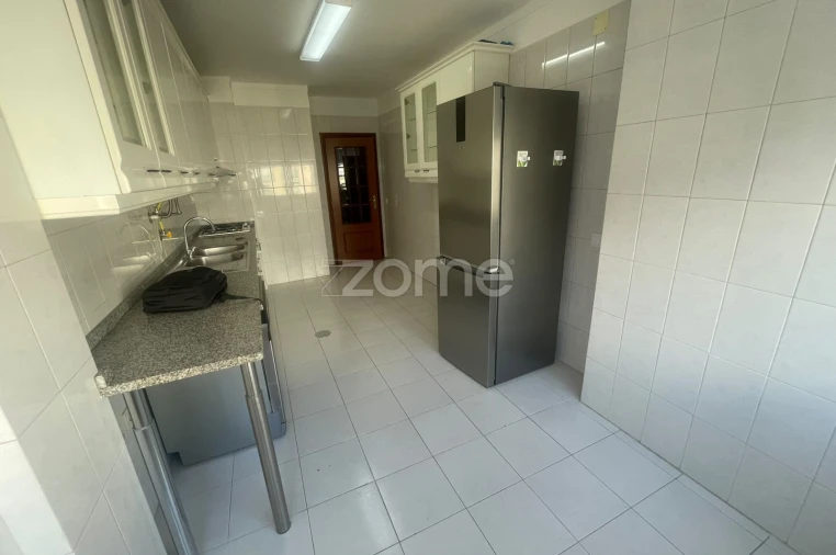 Apartamento T3 para Arrendamento em Viseu Foto 10