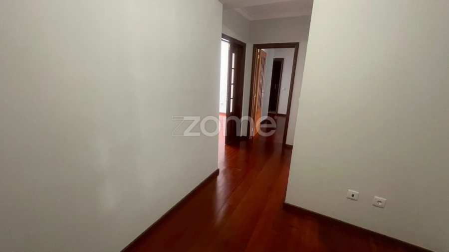 Apartamento T3 para Arrendamento em Viseu