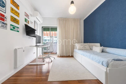 Apartamento T3 para Venda em Costa da Caparica