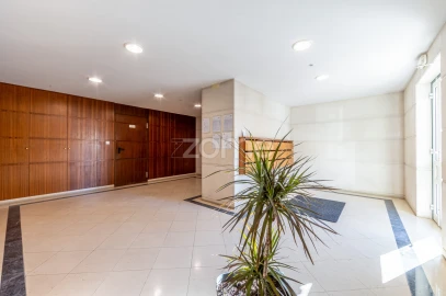 Apartamento T3 para Venda em Costa da Caparica
