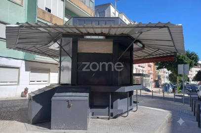 Negócio para Venda em Queluz e Belas