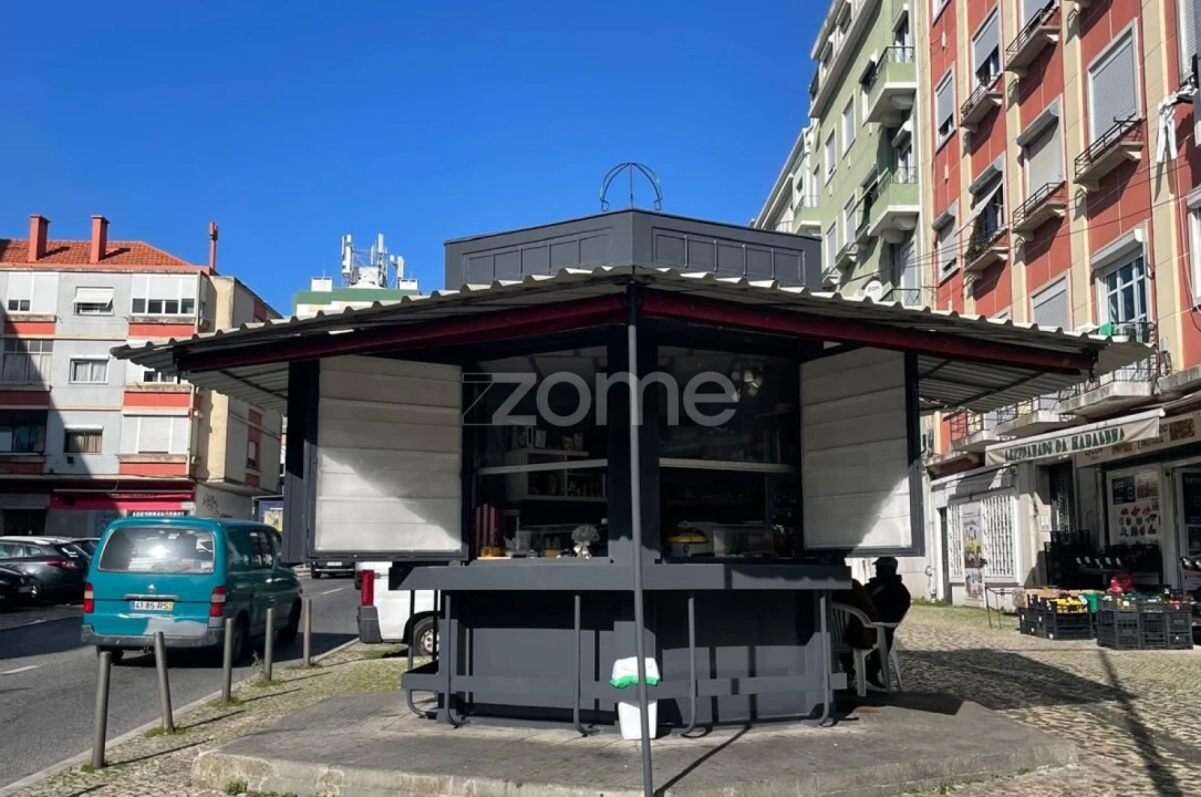 Negócio para Venda em Queluz e Belas Foto 1