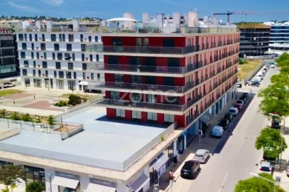 Garagem para Arrendamento em Lagos (São Sebastião e Santa Maria)