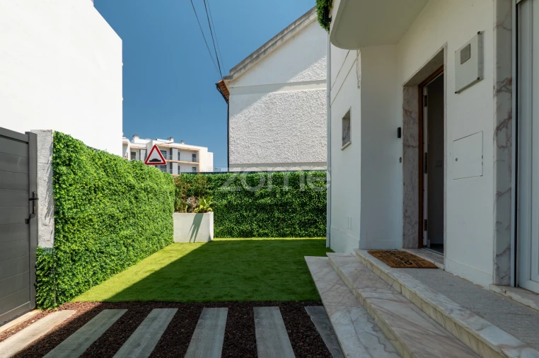 Moradia T4 para Venda em Benfica Foto 2