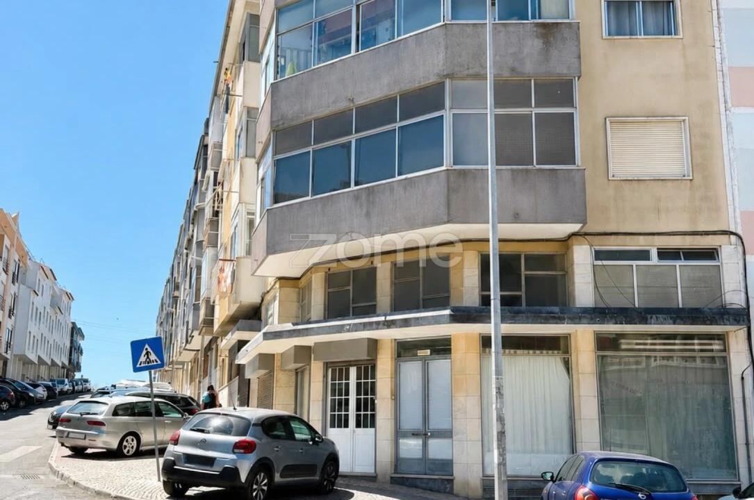 Apartamento T2 para Venda em Queluz e Belas Foto 11