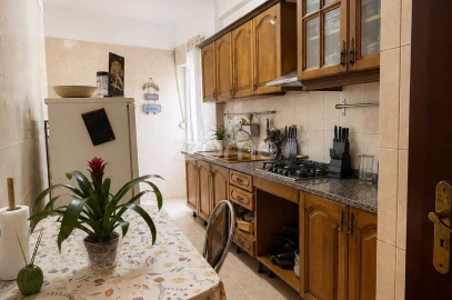 Apartamento T2 para Venda em Queluz e Belas