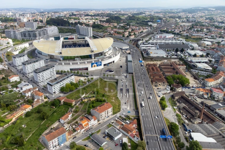 Apartamento T4 para Venda em Campanhã Foto 38