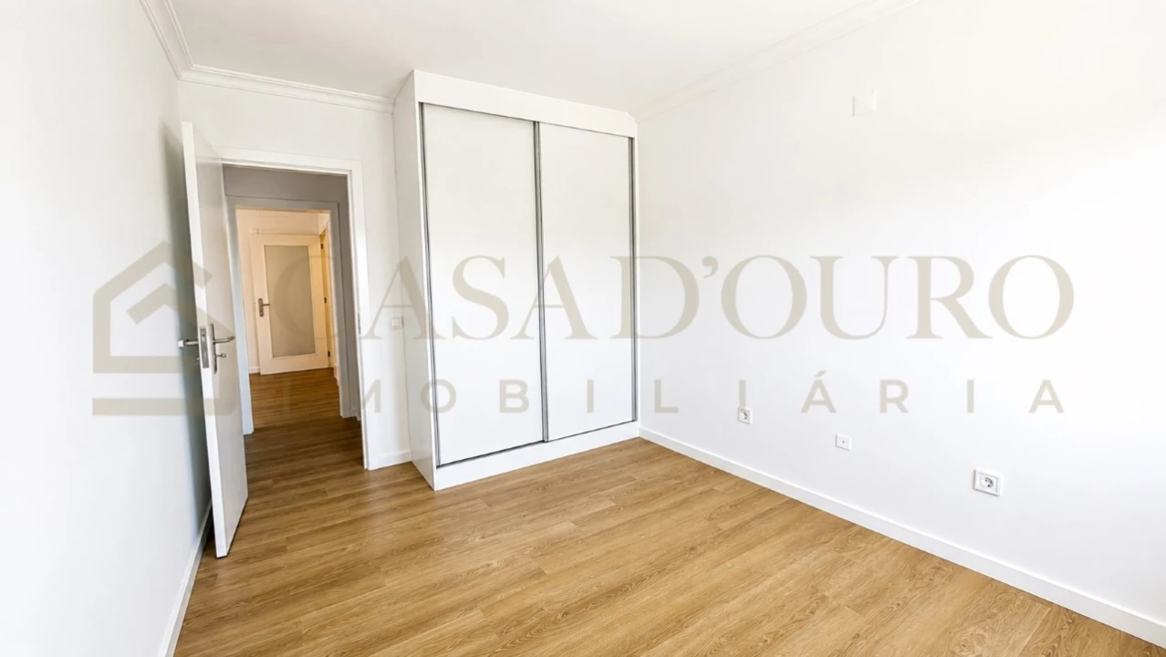 Apartamento T2 para Venda em Rio Tinto Foto 8