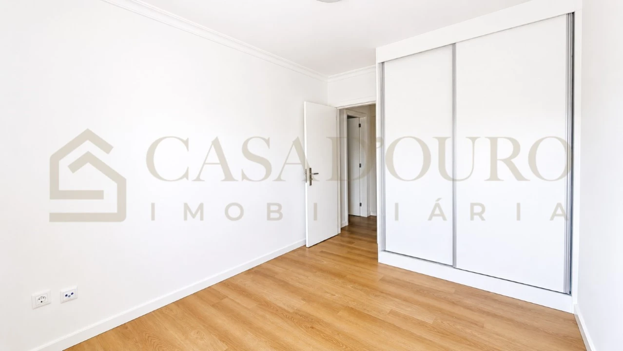 Apartamento T2 para Venda em Rio Tinto Foto 9