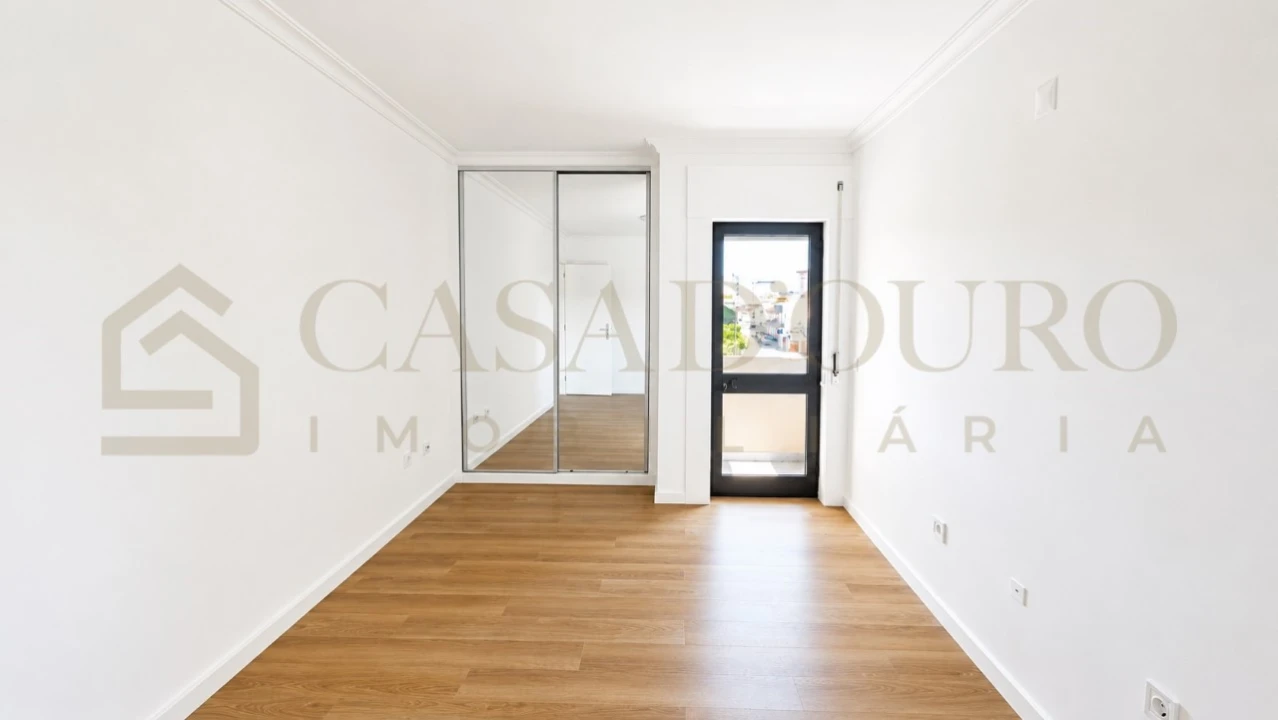 Apartamento T2 para Venda em Rio Tinto Foto 7