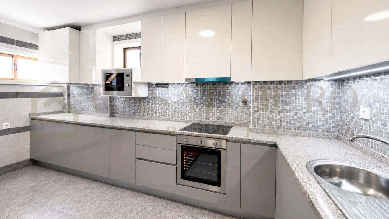 Apartamento T2 para Venda em Rio Tinto Foto 3