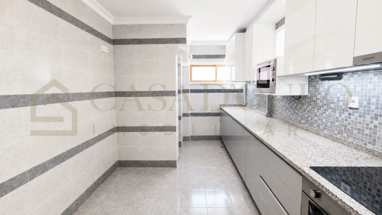 Apartamento T2 para Venda em Rio Tinto Foto 4