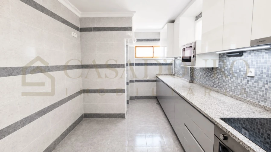 Apartamento T2 para Venda em Rio Tinto Foto 4