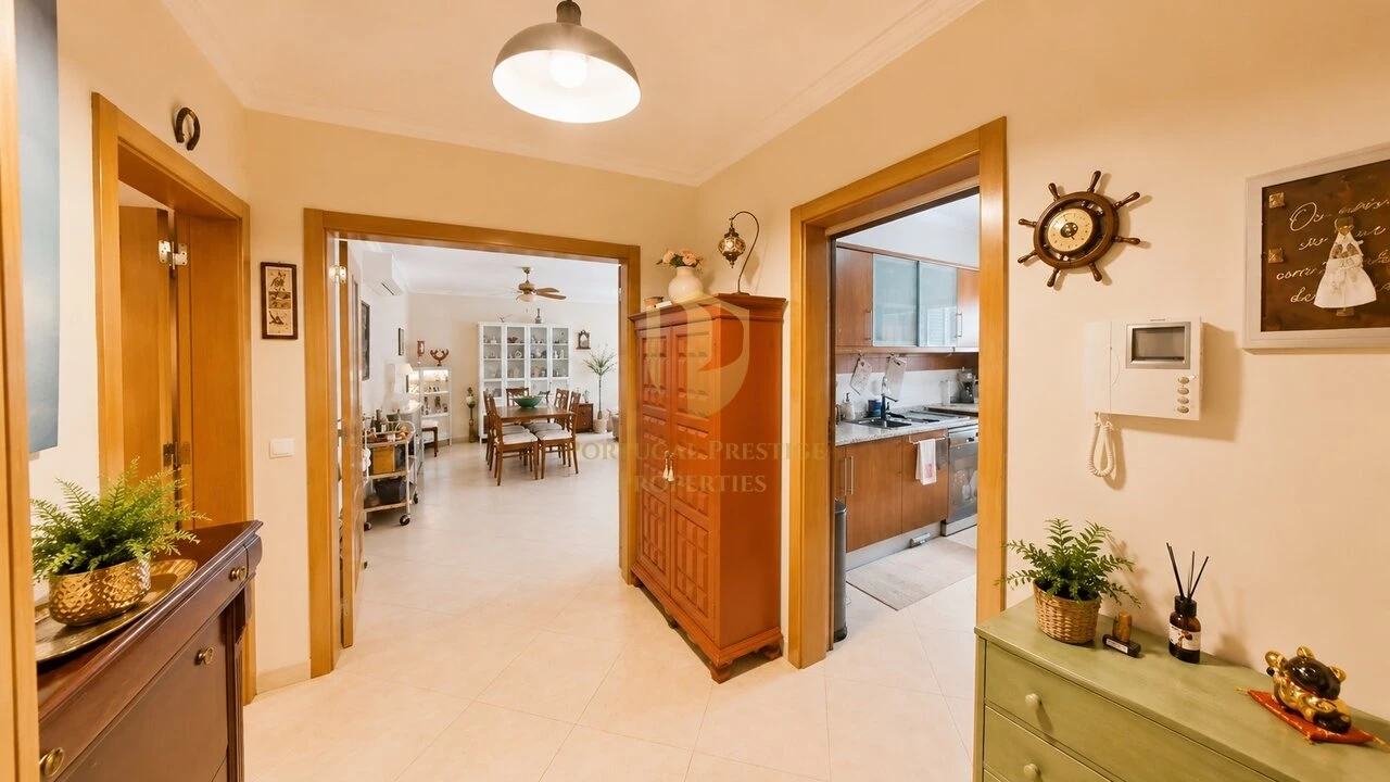 Apartamento T3 para Venda em Quelfes Foto 2