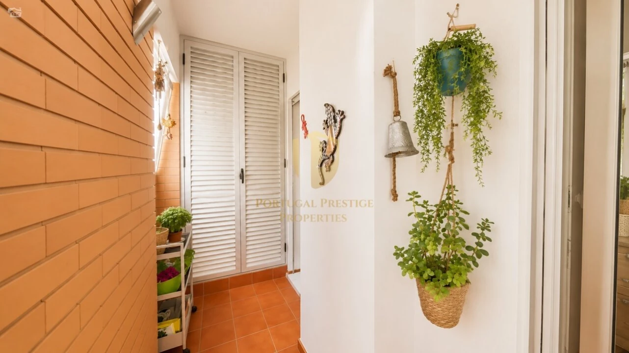 Apartamento T3 para Venda em Quelfes Foto 13