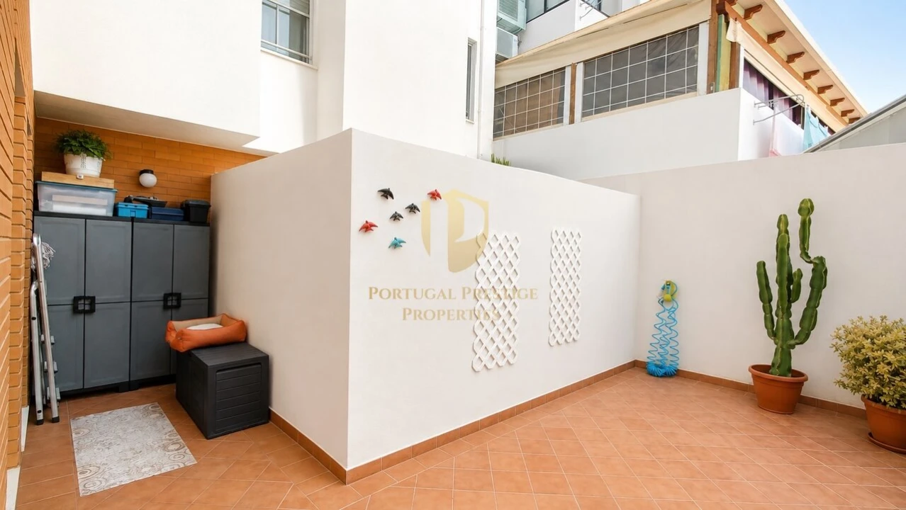 Apartamento T3 para Venda em Quelfes Foto 26