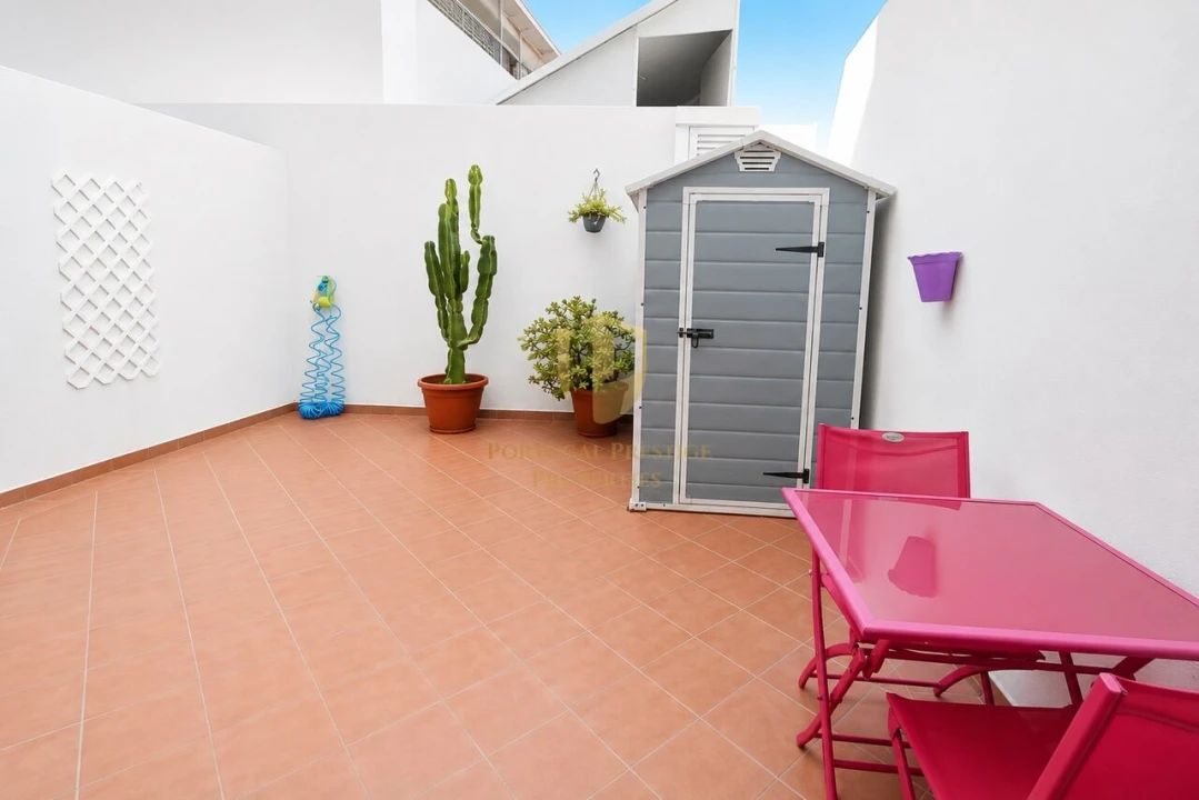 Apartamento T3 para Venda em Quelfes Foto 27