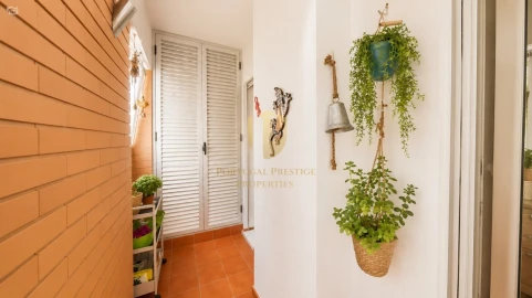 Apartamento T3 para Venda em Quelfes