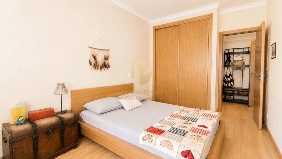 Apartamento T3 para Venda em Quelfes Foto 20