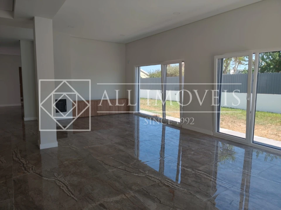 Moradia T5 para Venda em Azeitão (São Lourenço e São Simão) Foto 5