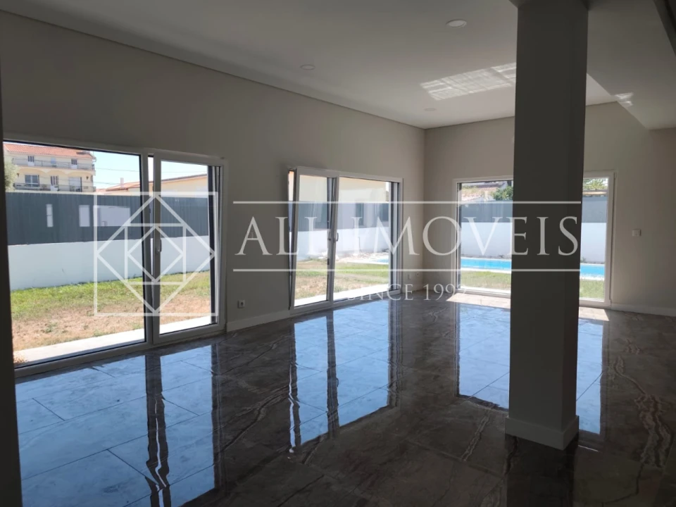 Moradia T5 para Venda em Azeitão (São Lourenço e São Simão) Foto 11