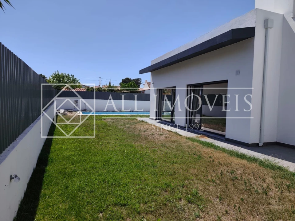 Moradia T5 para Venda em Azeitão (São Lourenço e São Simão) Foto 24
