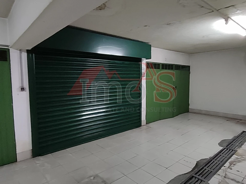 Garagem para Arrendamento em Costa da Caparica Foto 2